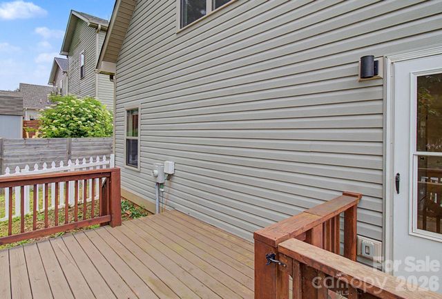 31 Yarrow Meadow Road, Weaverville, NC 28787
