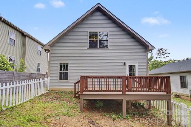 31 Yarrow Meadow Road, Weaverville, NC 28787