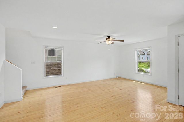 31 Yarrow Meadow Road, Weaverville, NC 28787