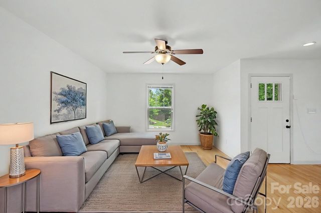 31 Yarrow Meadow Road, Weaverville, NC 28787