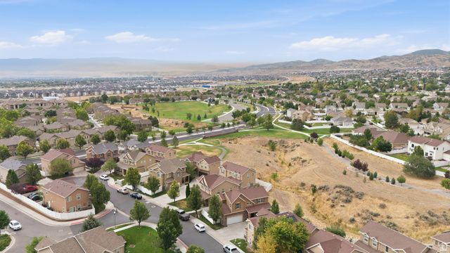 5053 W LONDON BAY DR, Riverton, UT 84096