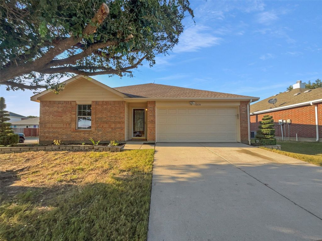 12636 Kingsgate Drive, Rhome, TX 76078