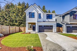 5069 NW Cedarside Loop, Silverdale, WA 98383