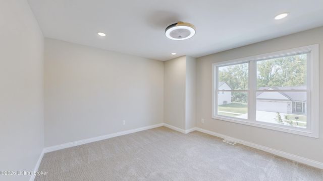 8208 Roseborough Rd, Louisville, KY 40228