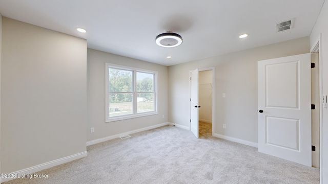 8208 Roseborough Rd, Louisville, KY 40228