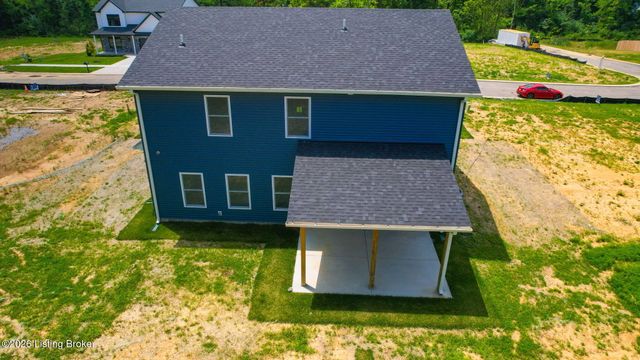 8208 Roseborough Rd, Louisville, KY 40228