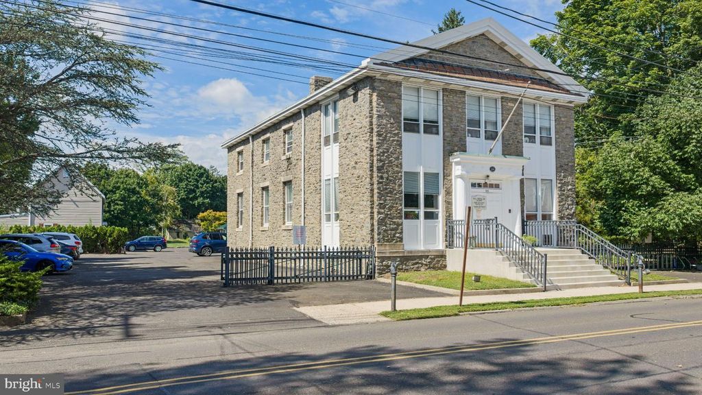 118 S BELLEVUE AVE, LANGHORNE, PA 19047 — photo 2