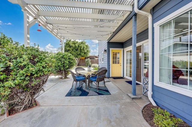 13238 Beechtree St, Lakeside, CA 92040