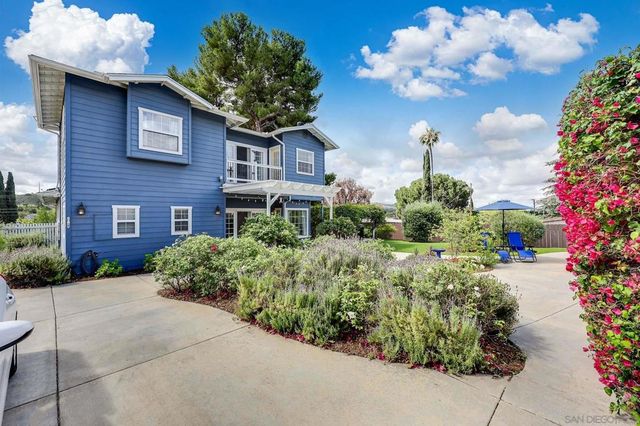 13238 Beechtree St, Lakeside, CA 92040