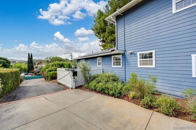 13238 Beechtree St, Lakeside, CA 92040