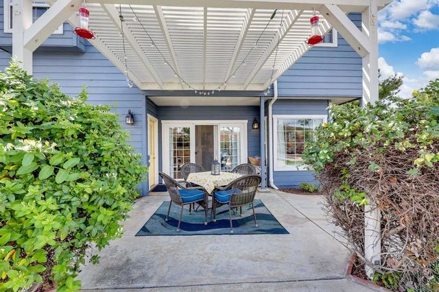 13238 Beechtree St, Lakeside, CA 92040