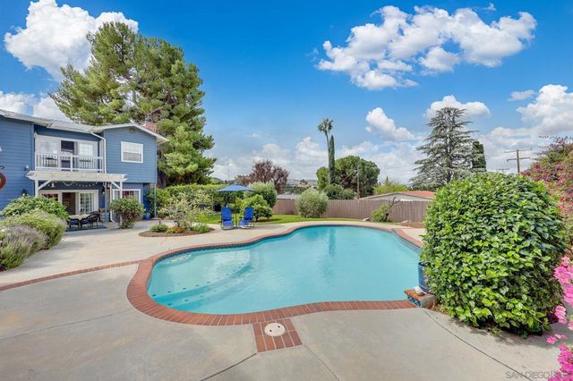 13238 Beechtree St, Lakeside, CA 92040