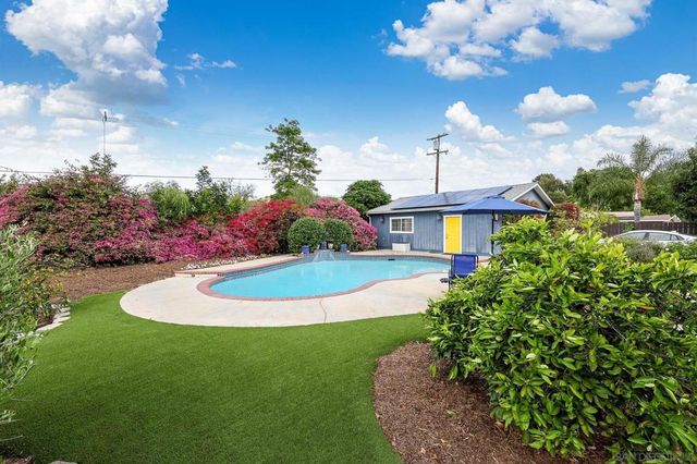 13238 Beechtree St, Lakeside, CA 92040