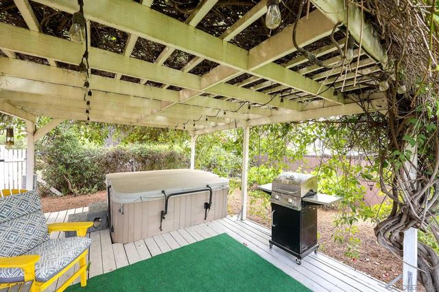 13238 Beechtree St, Lakeside, CA 92040