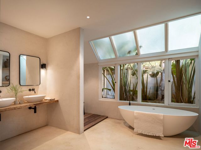 27314 Pacific Coast Highway, Malibu, CA 90265