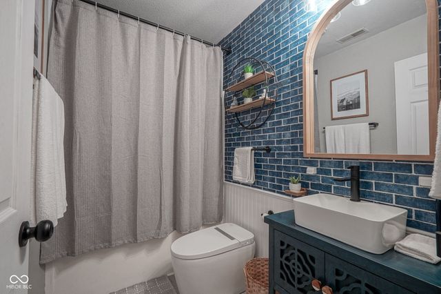 453 Acorn Drive, Whiteland, IN 46184