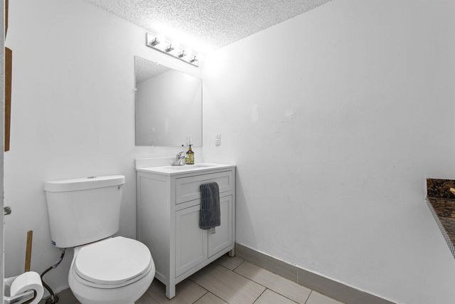 741 N Pine Island Road 108, Plantation, FL 33324