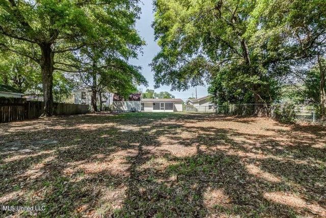 1889 Greater Avenue, Biloxi, MS 39531