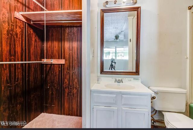 1889 Greater Avenue, Biloxi, MS 39531