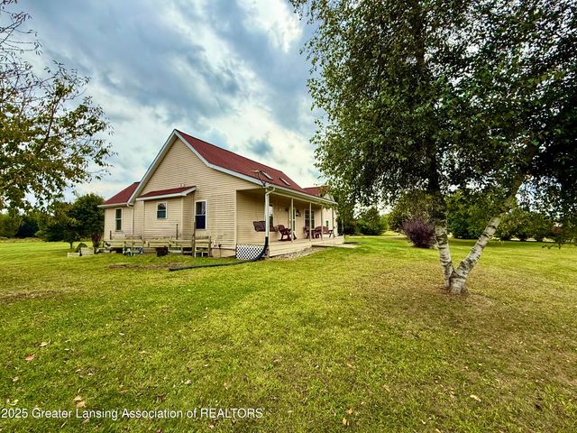 8839 Timber Lane, Charlotte, MI 48813