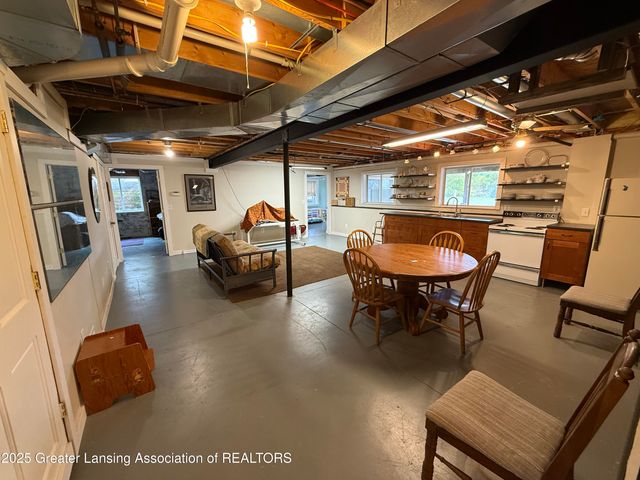 8839 Timber Lane, Charlotte, MI 48813