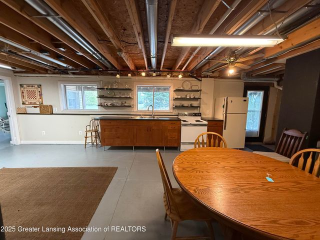 8839 Timber Lane, Charlotte, MI 48813