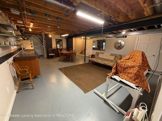 8839 Timber Lane, Charlotte, MI 48813