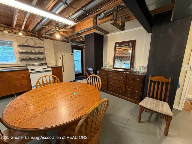 8839 Timber Lane, Charlotte, MI 48813