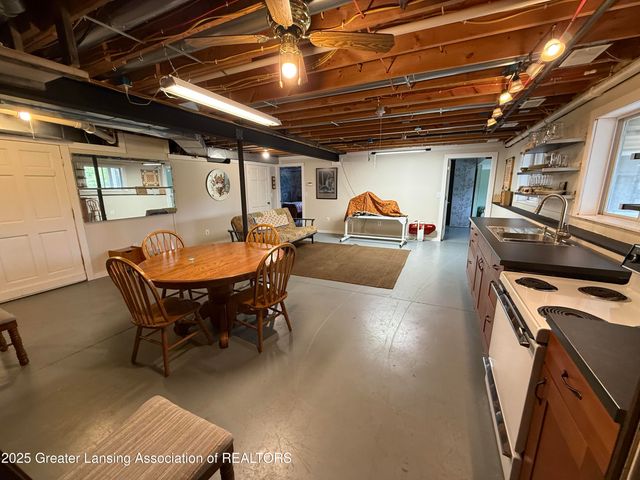 8839 Timber Lane, Charlotte, MI 48813