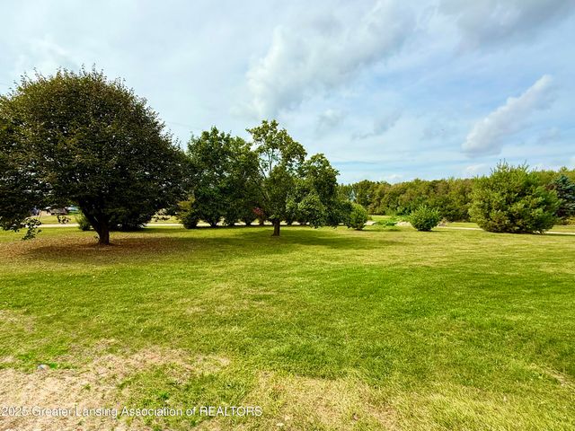 8839 Timber Lane, Charlotte, MI 48813