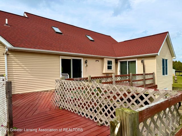 8839 Timber Lane, Charlotte, MI 48813