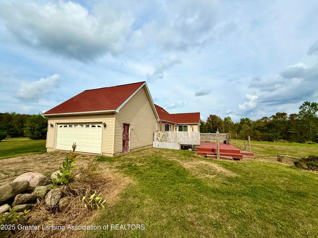 8839 Timber Lane, Charlotte, MI 48813