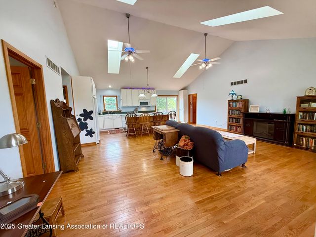 8839 Timber Lane, Charlotte, MI 48813