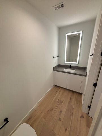 1801 N Pearl Street 1202, Dallas, TX 75201
