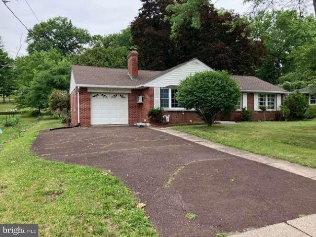 439 E CHESTNUT ST, Souderton, PA 18964