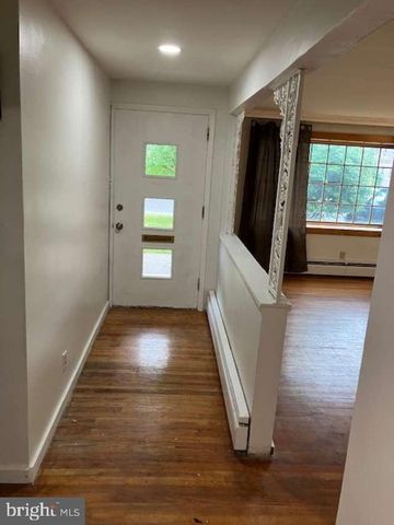439 E CHESTNUT ST, Souderton, PA 18964