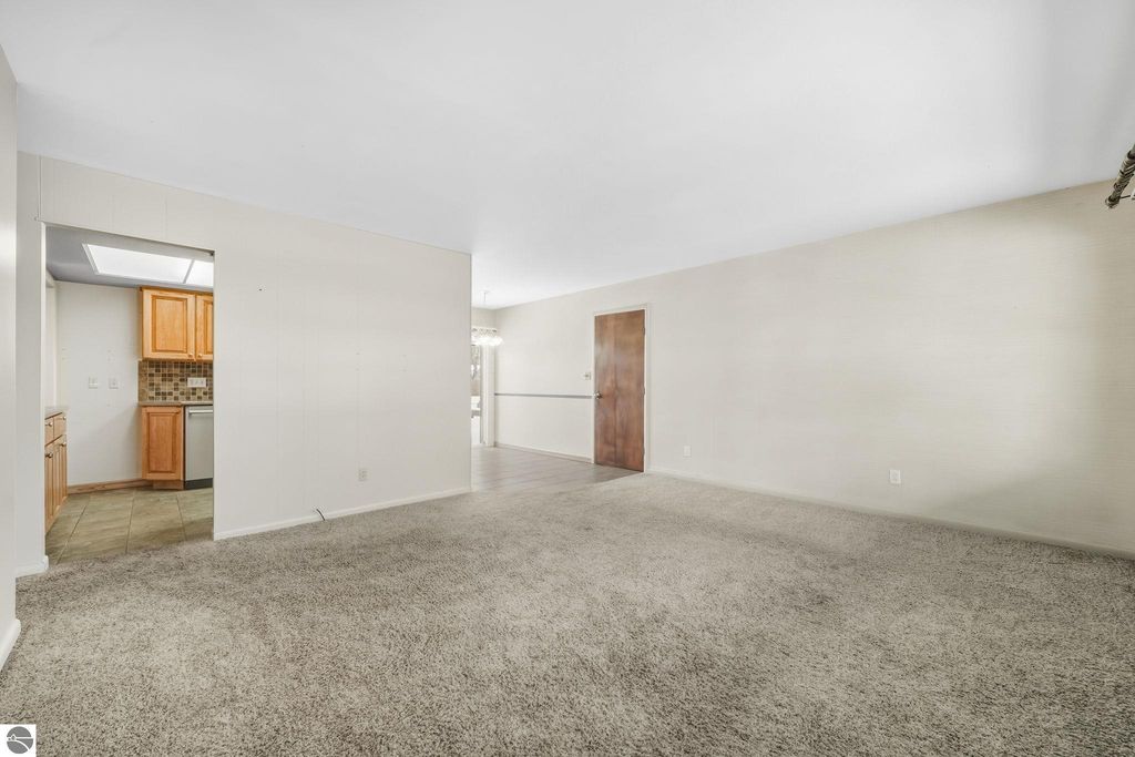 Image 19 of property listing at 718 Sunset Lane, Cadillac, MI 49601