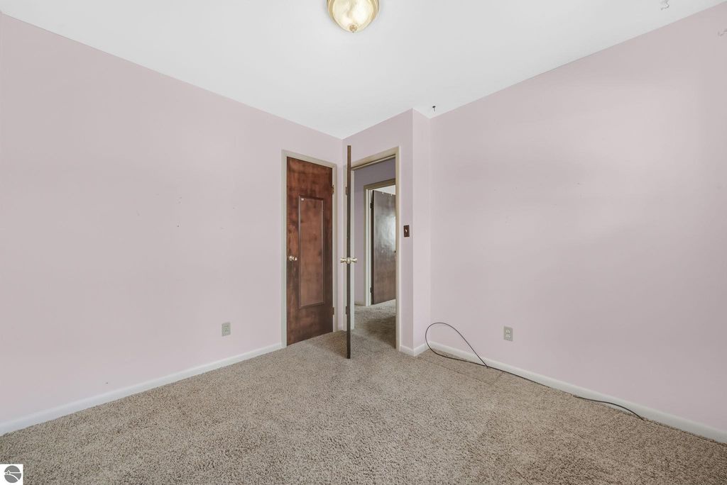 Image 25 of property listing at 718 Sunset Lane, Cadillac, MI 49601