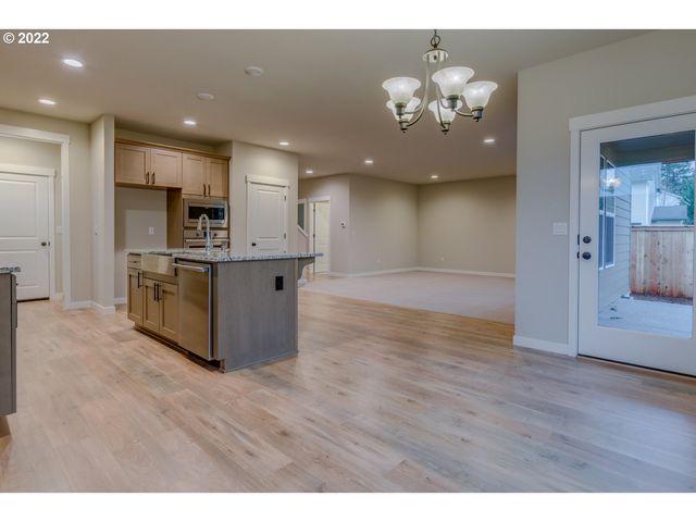 1530 S 32nd Ave, Cornelius, OR 97113