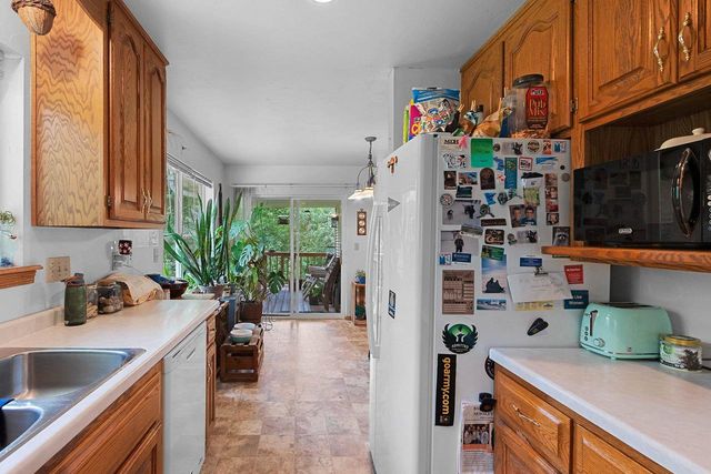1637 GABERTFIELD COURT, Suamico, WI 54173