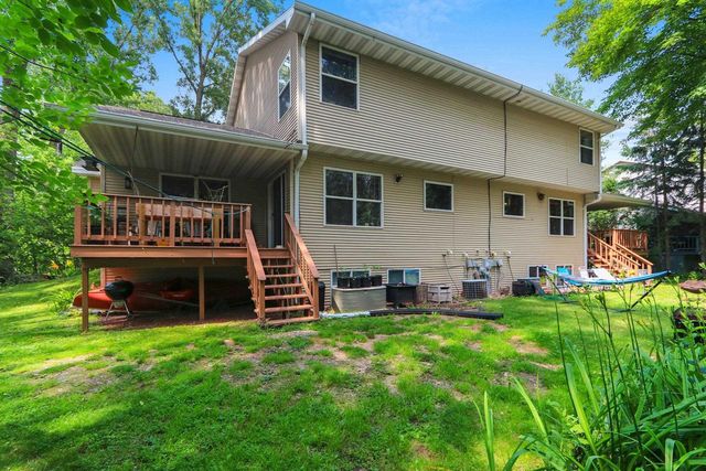 1637 GABERTFIELD COURT, Suamico, WI 54173