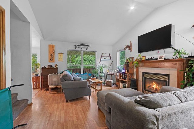1637 GABERTFIELD COURT, Suamico, WI 54173