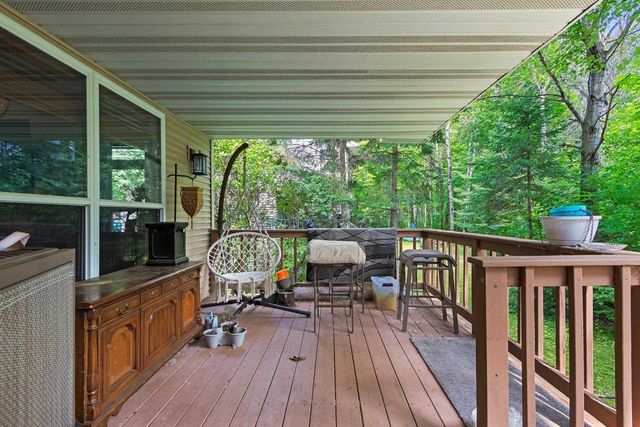 1637 GABERTFIELD COURT, Suamico, WI 54173