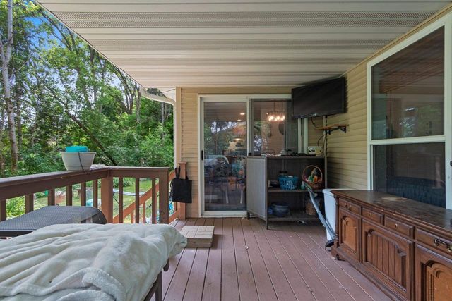 1637 GABERTFIELD COURT, Suamico, WI 54173