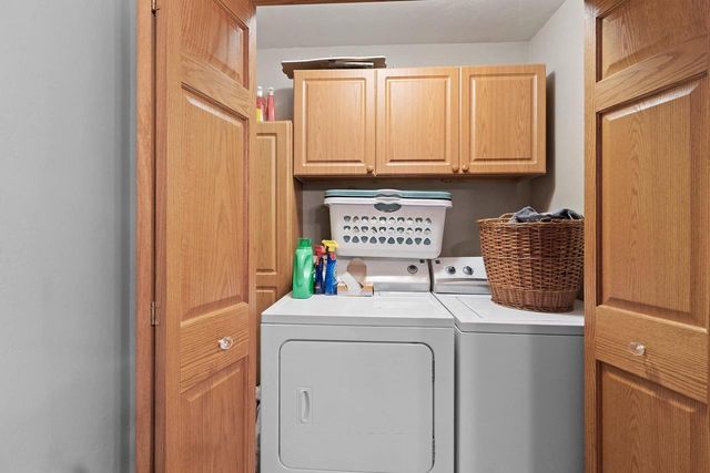 1637 GABERTFIELD COURT, Suamico, WI 54173