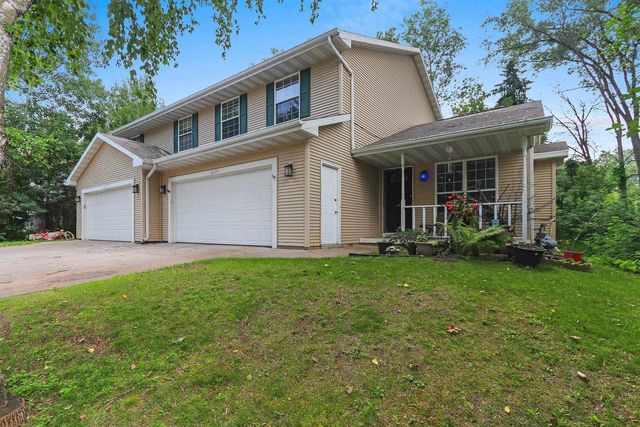 1637 GABERTFIELD COURT, Suamico, WI 54173