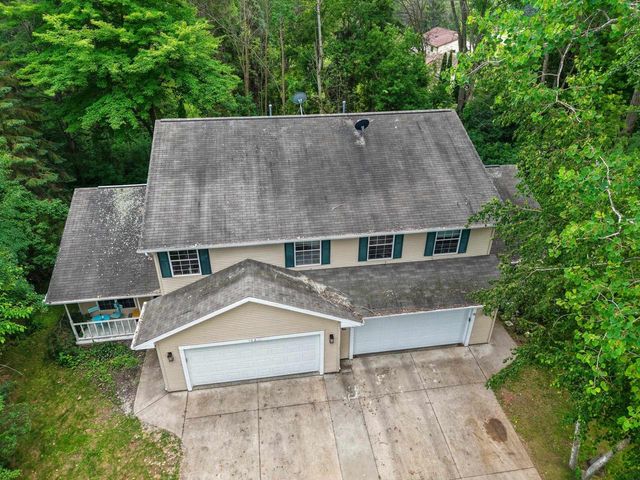 1637 GABERTFIELD COURT, Suamico, WI 54173