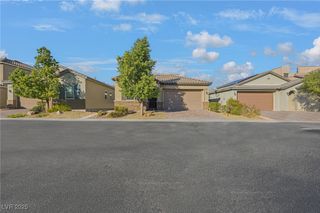 8090 Ancient Oaks Avenue, Las Vegas, NV 89113
