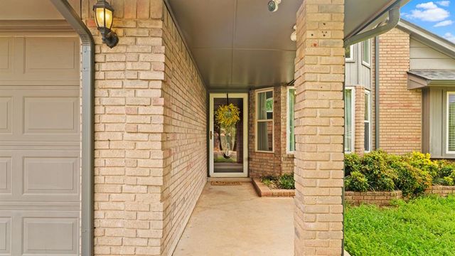 1304 San Fidel Lane, Edmond, OK 73003
