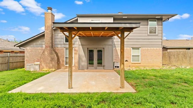 1304 San Fidel Lane, Edmond, OK 73003
